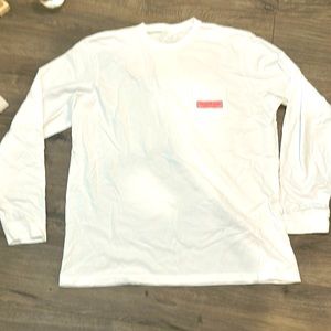 NWOT Vineyard Vines t-shirt 🤍